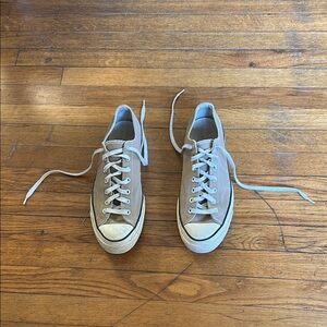 Men's Converse (tan low top)